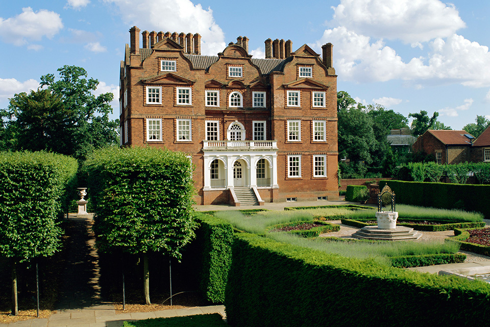 Top 10: Best Gardens Around the World