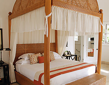 Word of Mouth: Oscar de la Renta’s Tortuga Bay Hotel